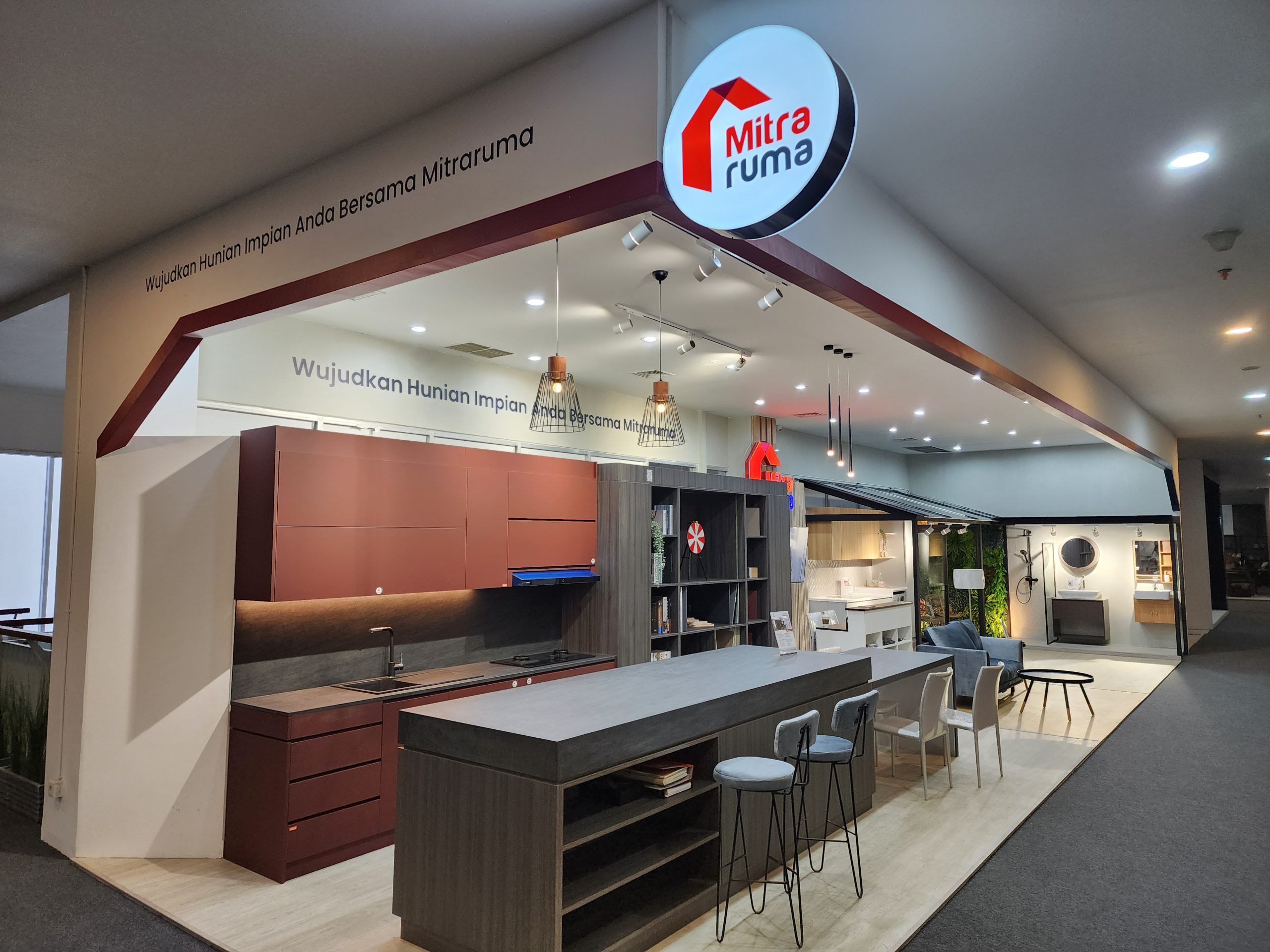 The showroom of Mitraruma